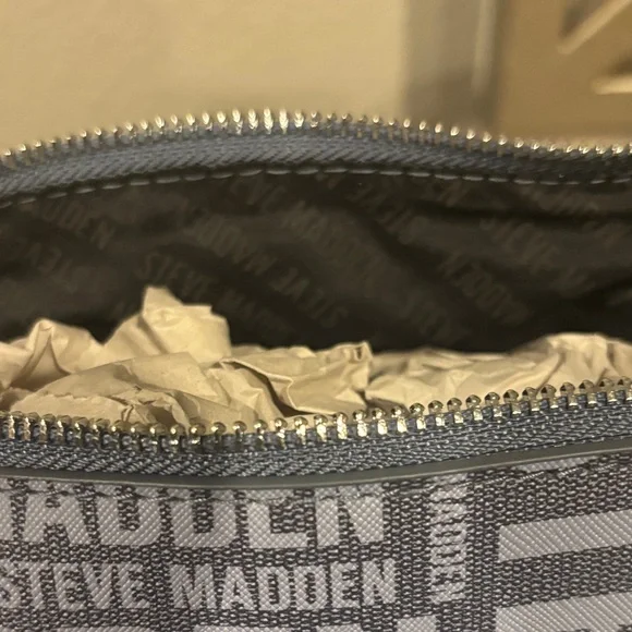 Steve Madden Blue Gray Logo Belt Bag/NEW - Picture 5 of 5